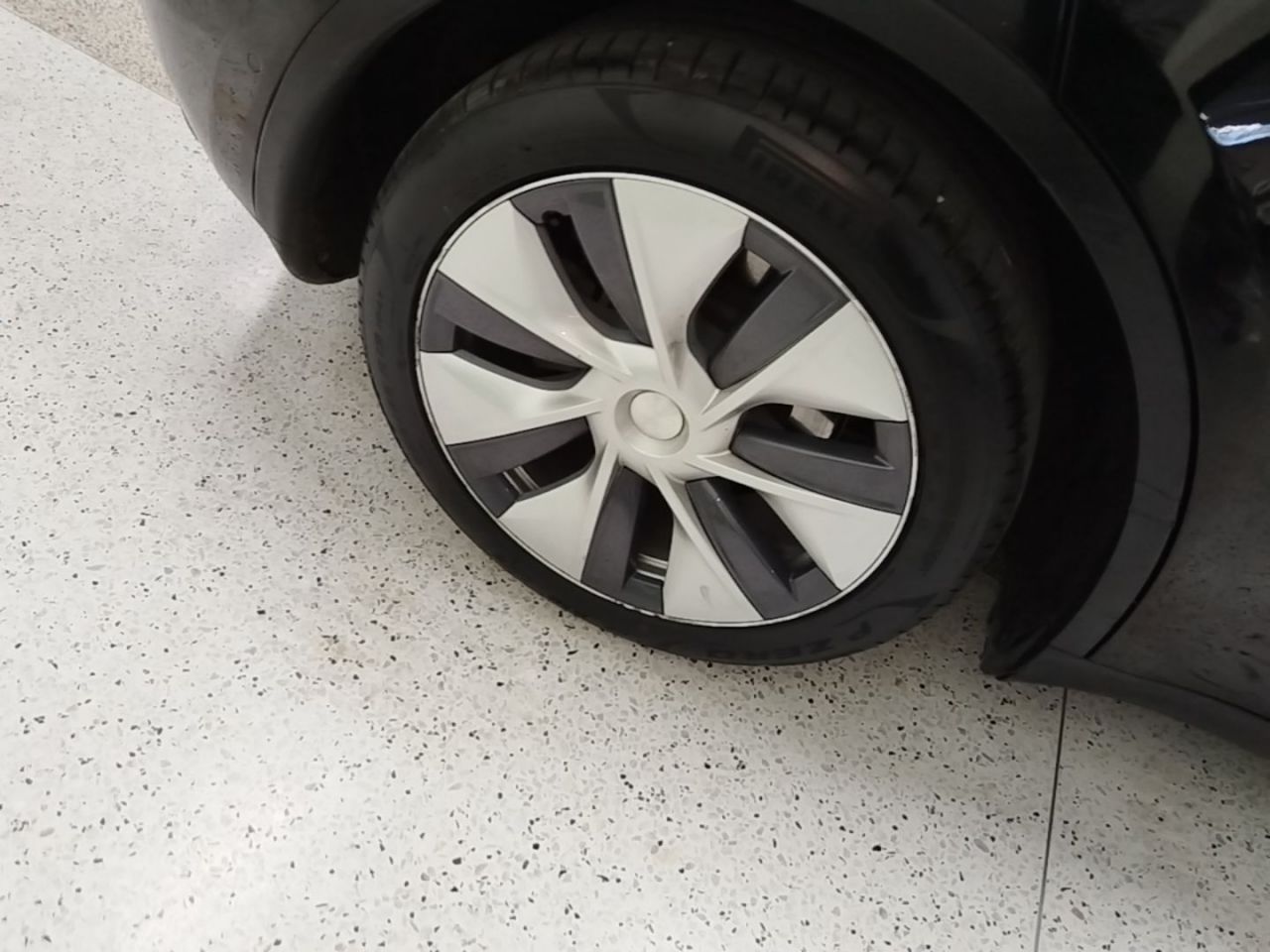 Model Y 2022 Facelift RWD photo 4