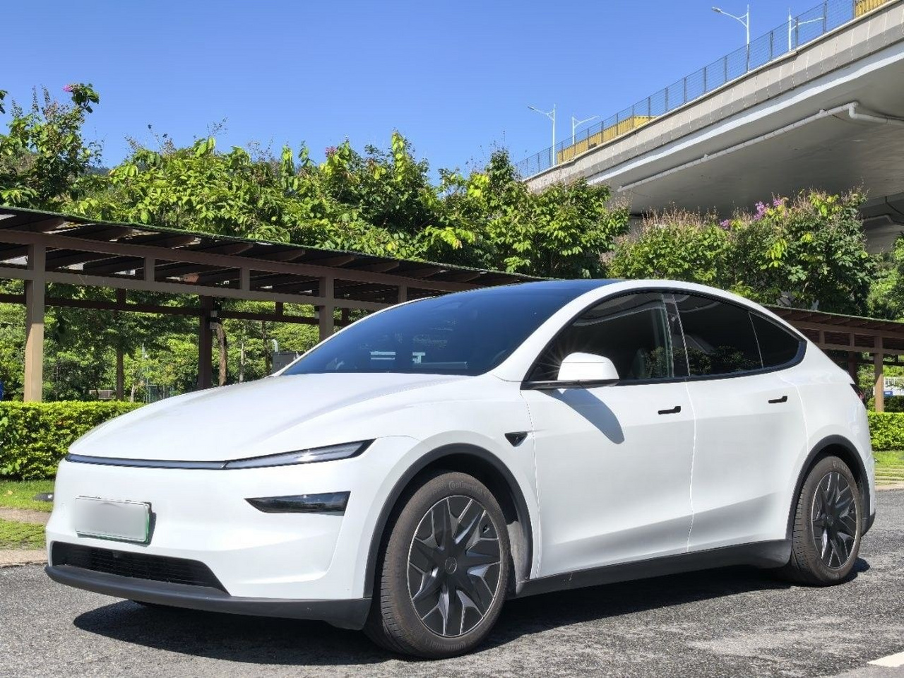 Model Y L 2025 Long Range AWD