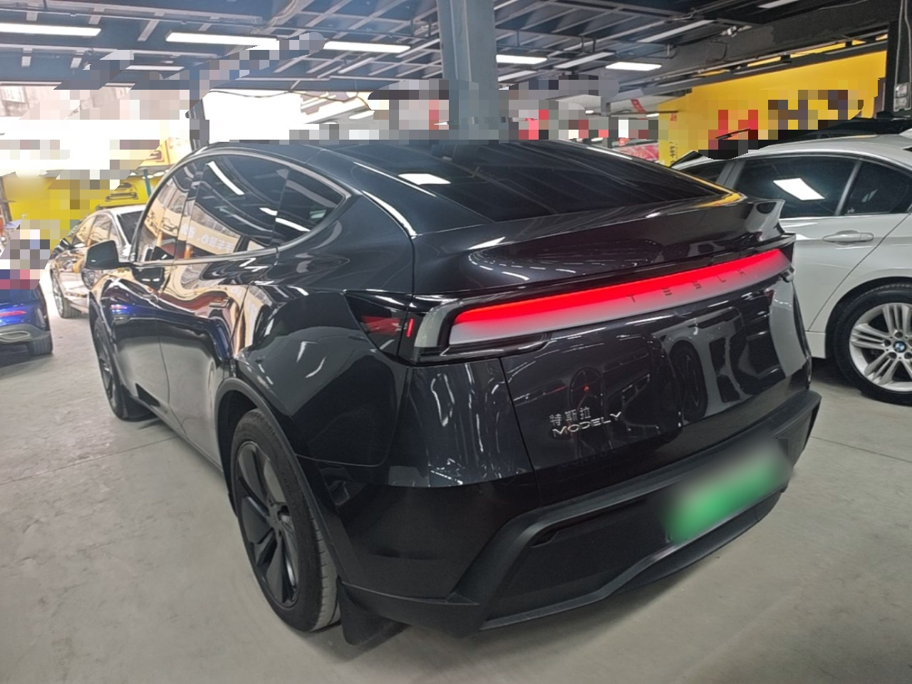 Model Y 2025 RWD photo 4