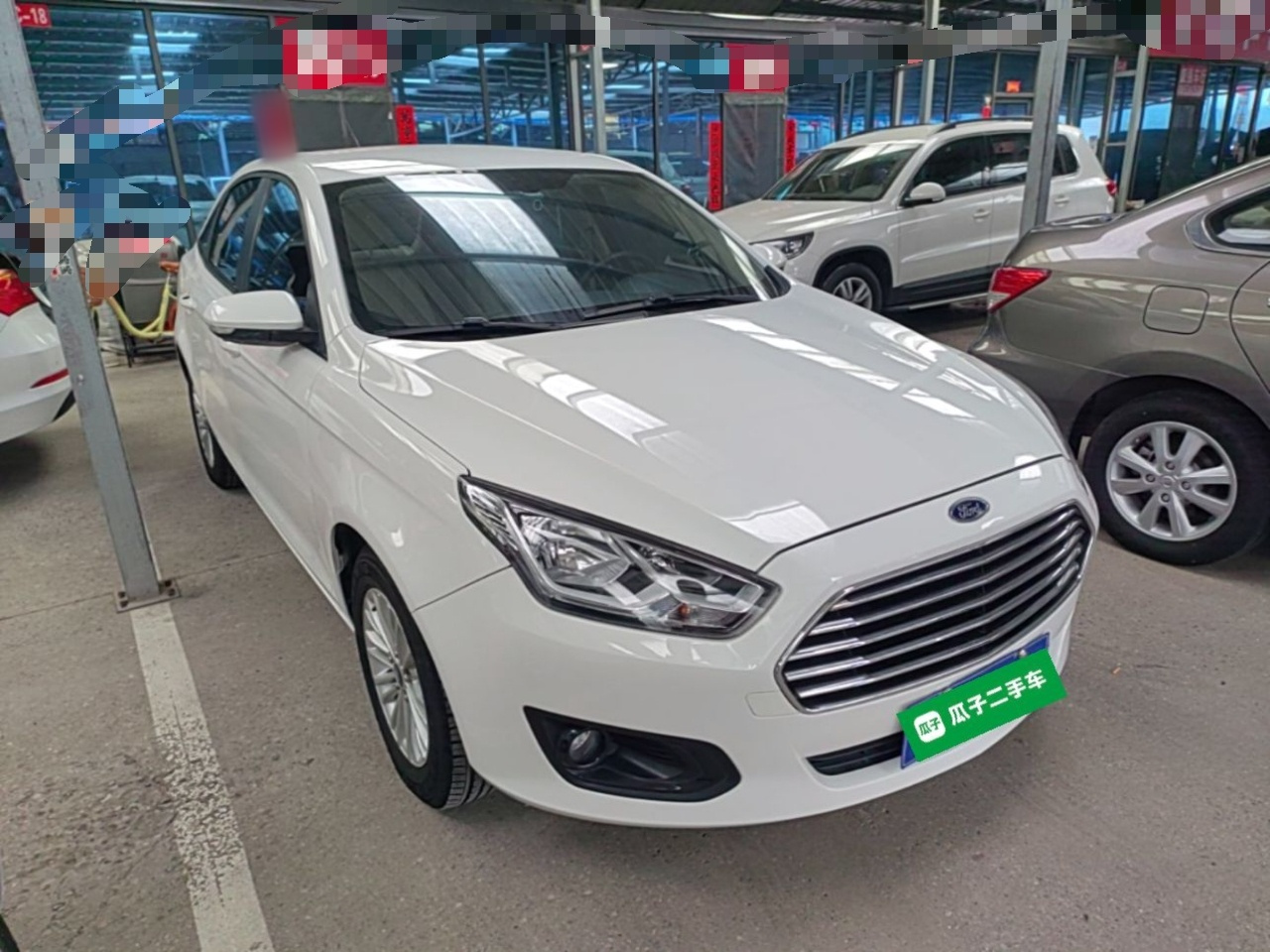 Escort 2015 1.5L AT Comfort photo 3