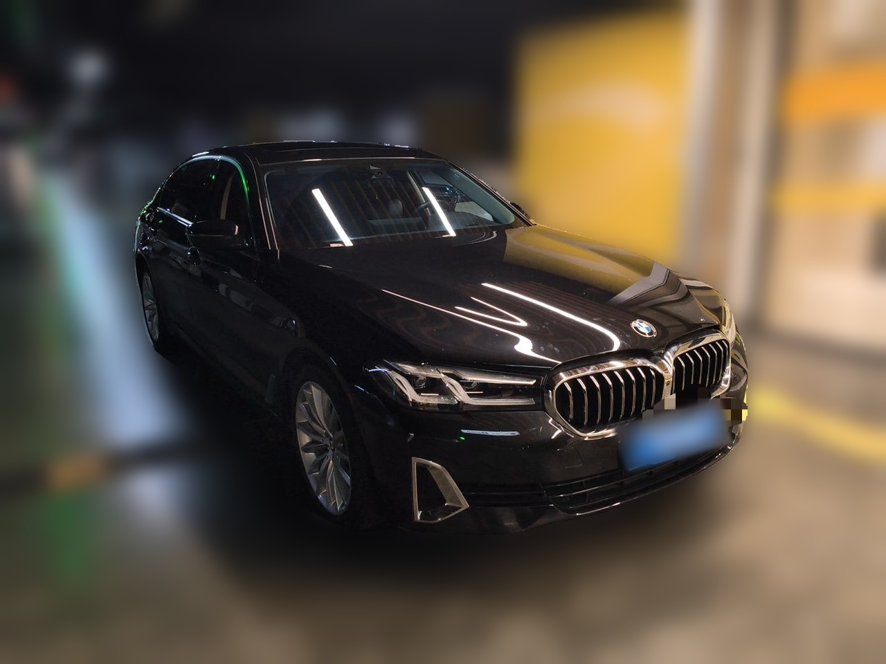5 Series 2022 530Li Exclusive Luxury photo 3