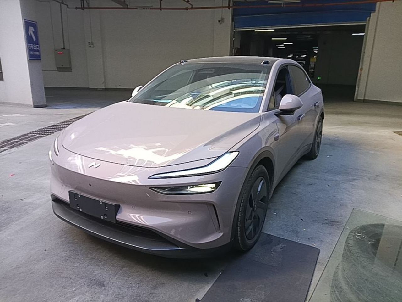 L60 2024 60kWh AWD