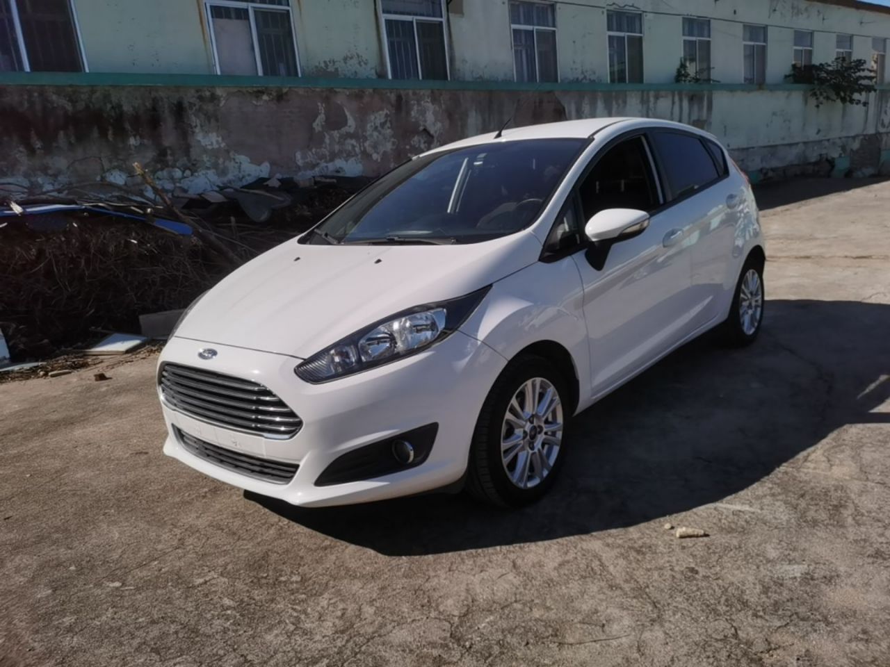 2013 Hatchback 1.5L AT Fashion