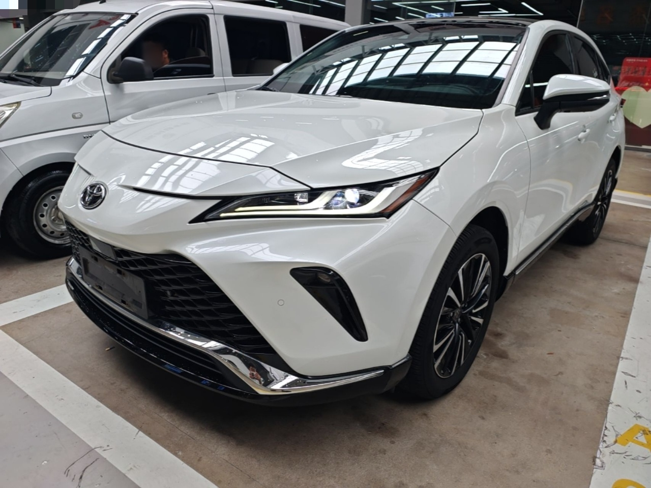 2023 2.0L CVT RWD Premium