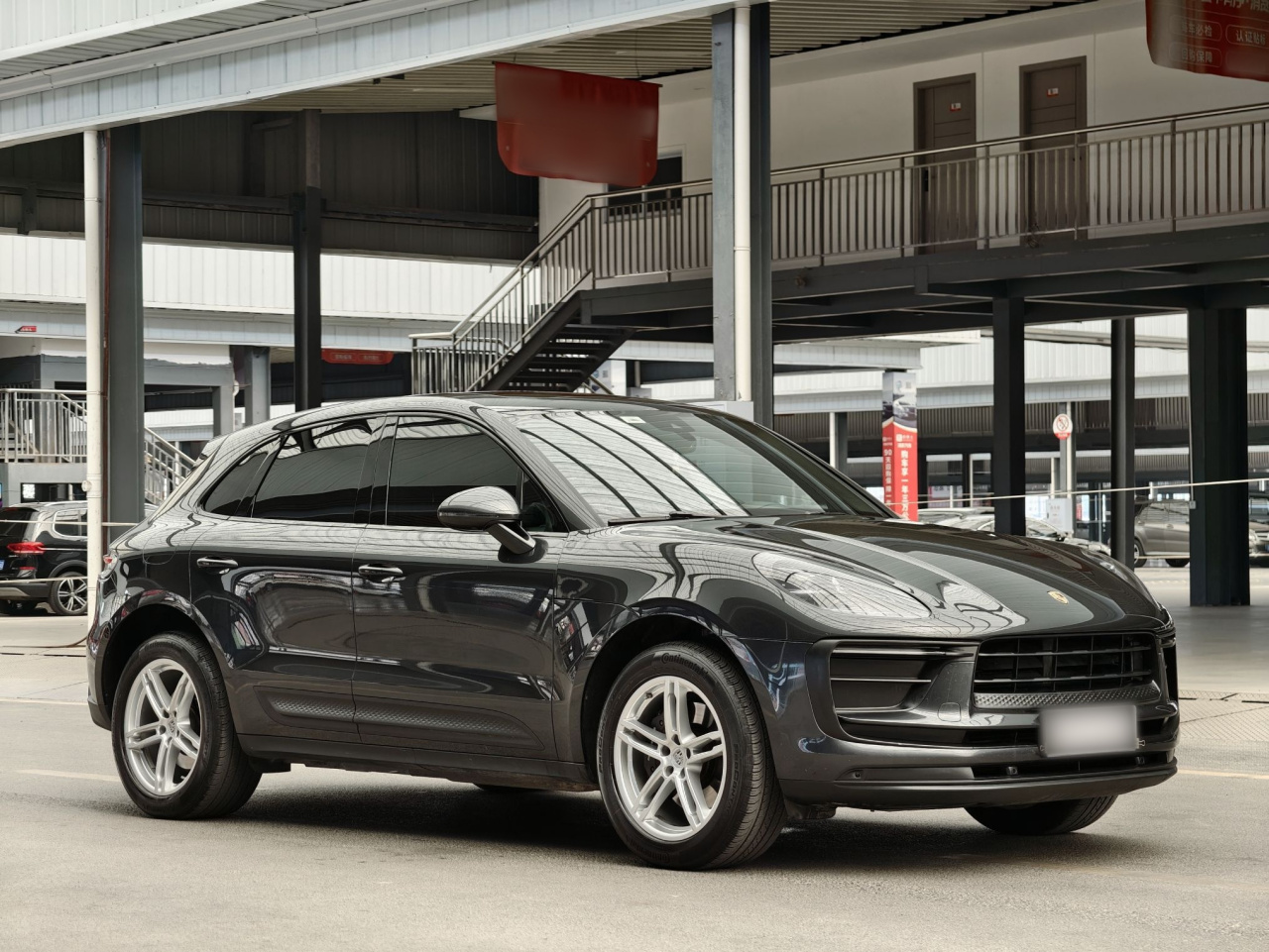 2024 Macan 2.0T photo 3