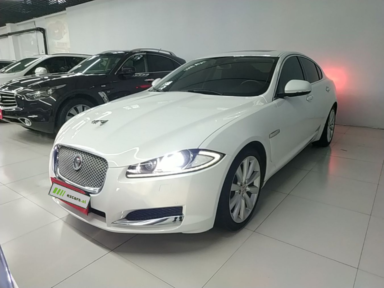 XF 2015 XF 2.0T 80 Collection Luxury