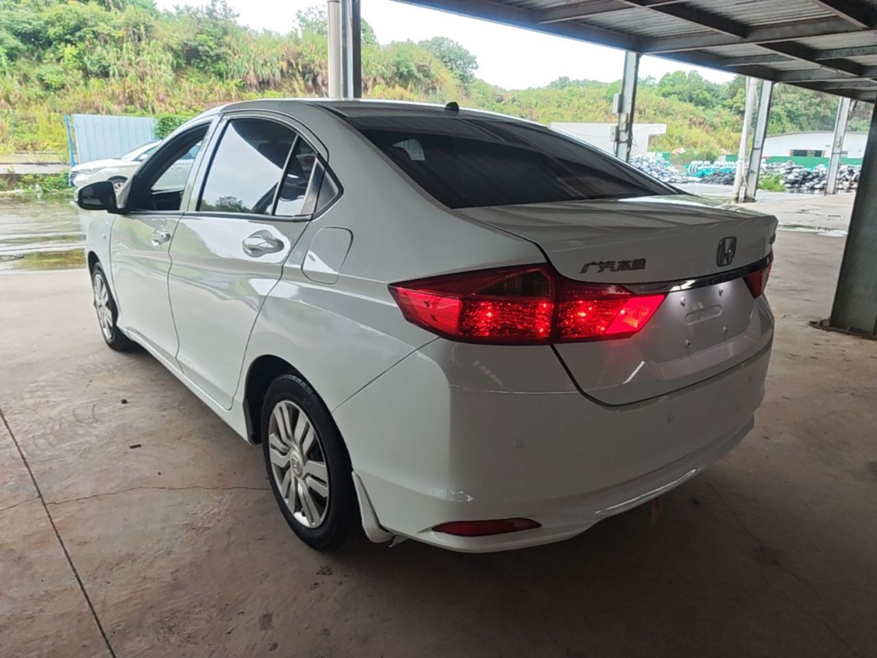 2018 1.5L CVT Comfort photo 3