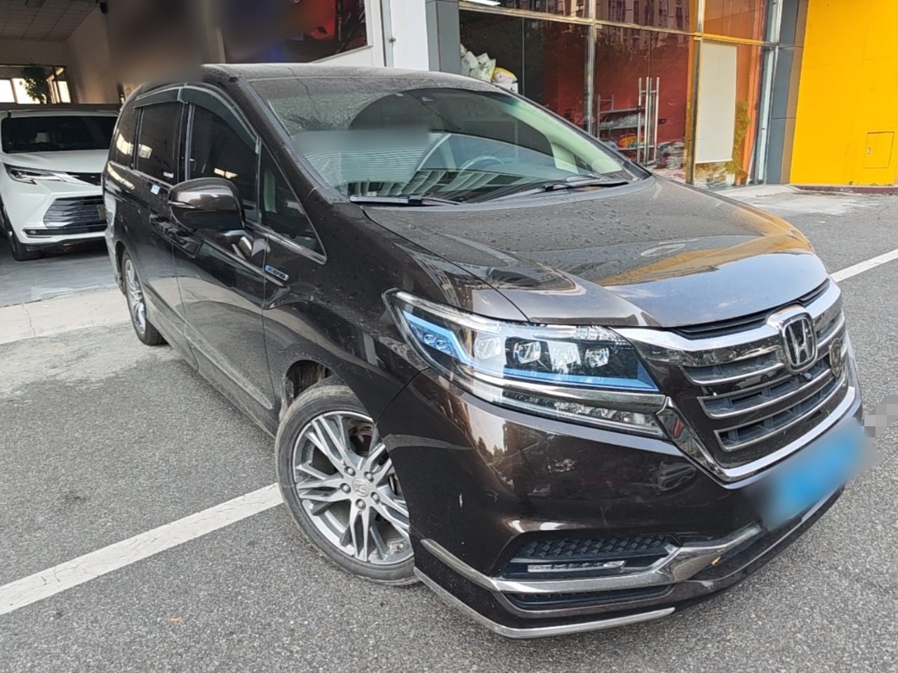 Elysion 2019 2.0L Hybrid Luxury photo 3
