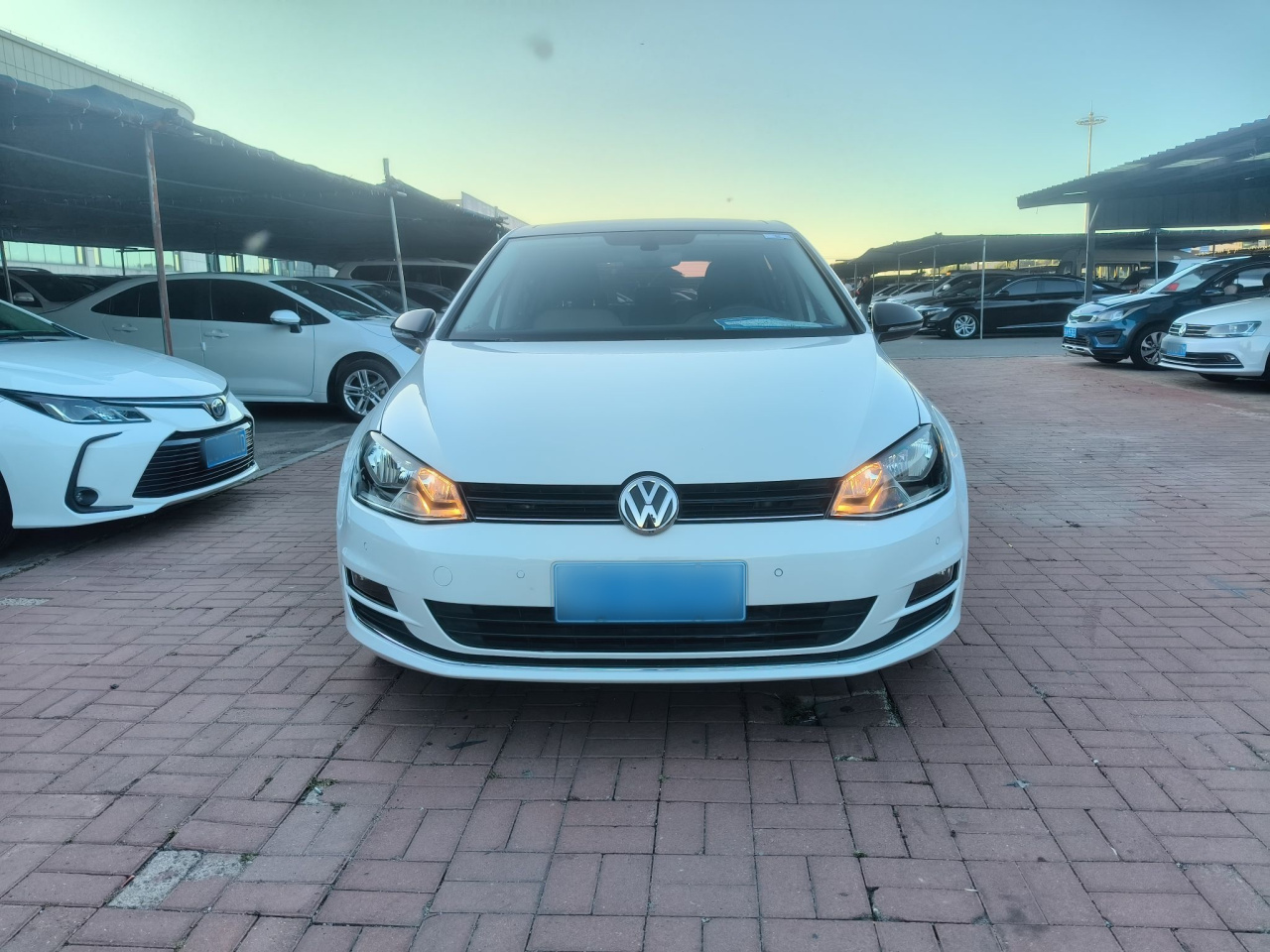 Golf 2017 230TSI AT Luxury Anniversary Edition photo 4