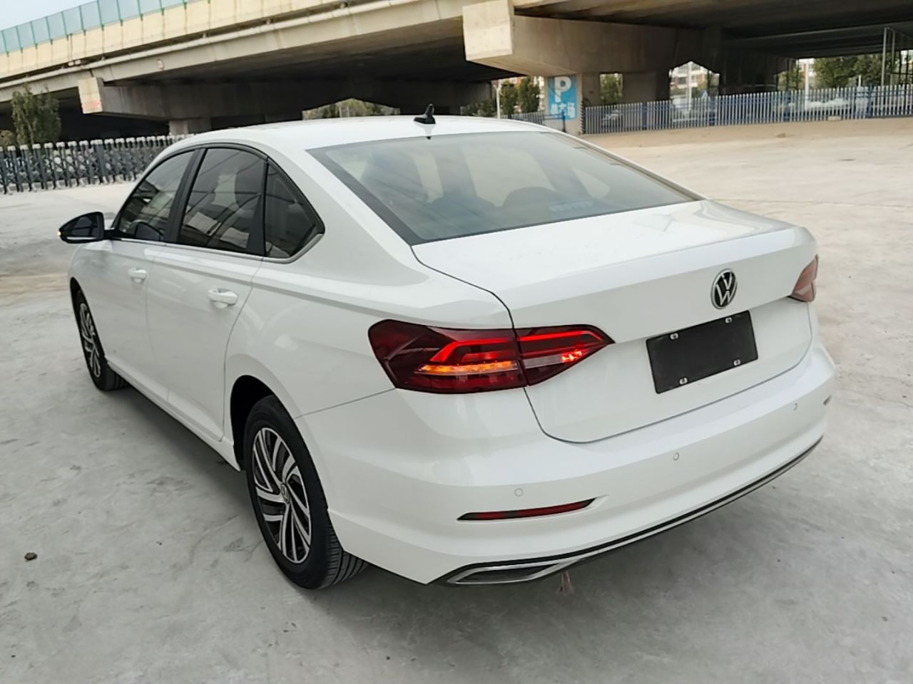 Lavida 2022 280TSI DSG Comfort photo 4