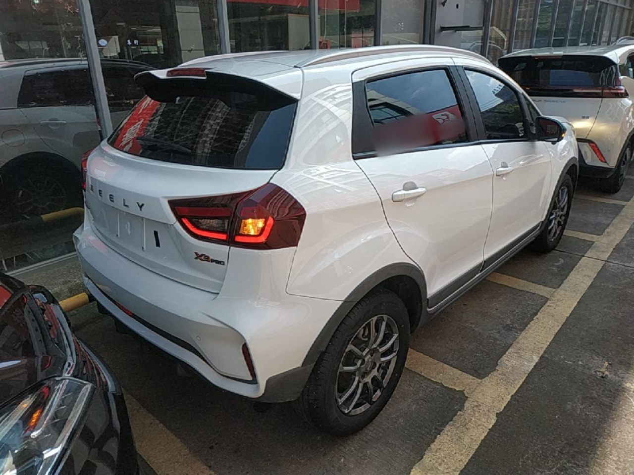 Vision X3 2021 PRO 1.5L CVT Premium photo 4