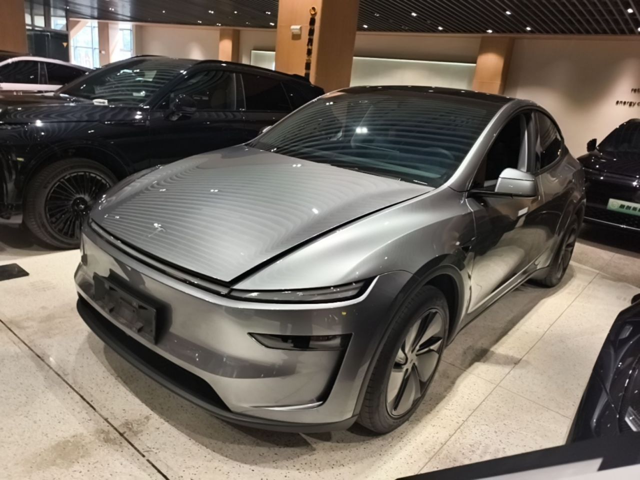 Model Y 2025 RWD