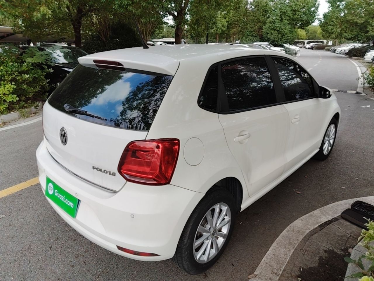 Polo 2014 1.6L AT Luxury photo 4