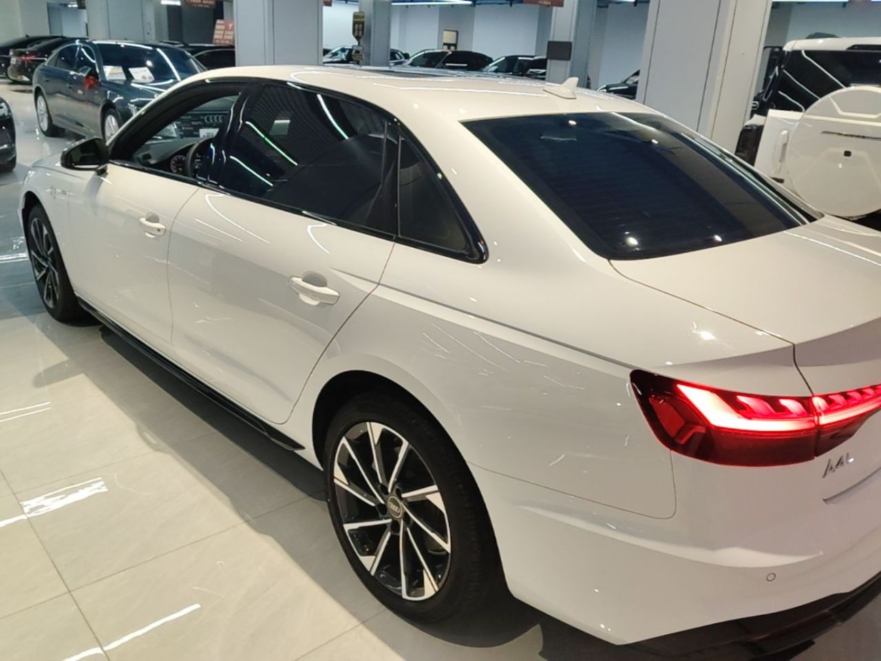 A4L 2023 40 TFSI Luxury Dynamic photo 4