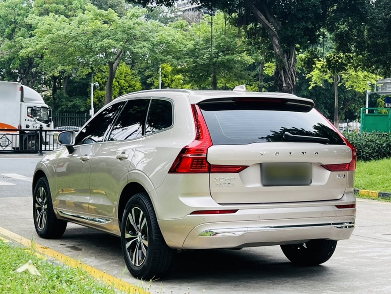 XC60 2025 B5 AWD Luxury photo 4