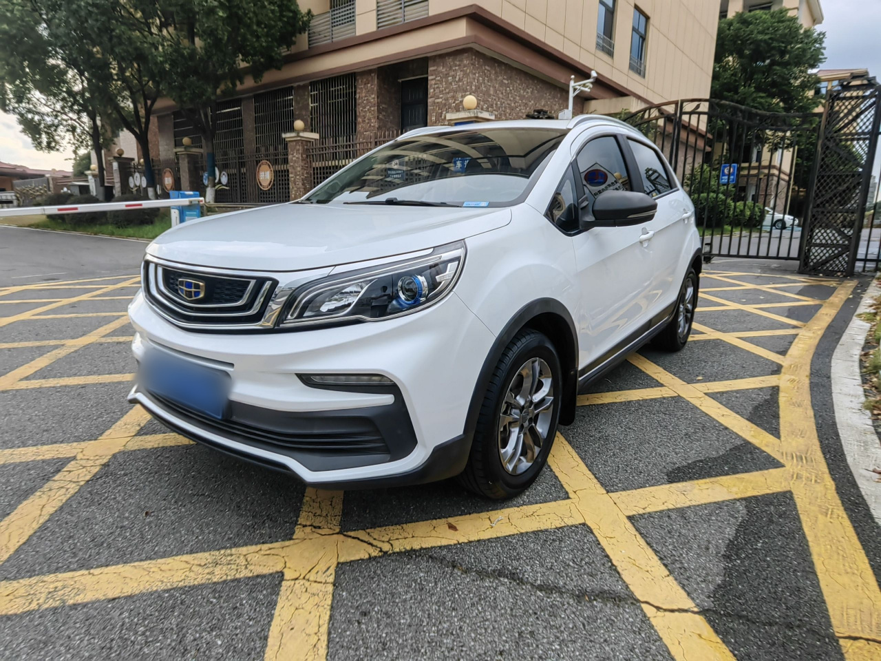 Vision X3 2020 1.5L CVT Premium