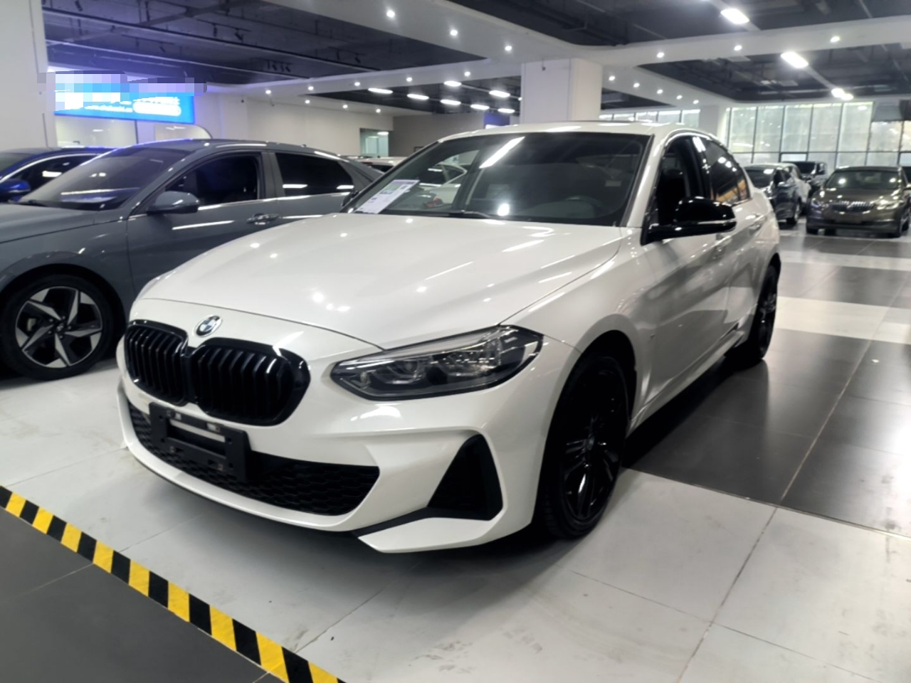 1 Series 2023 125i M Sport