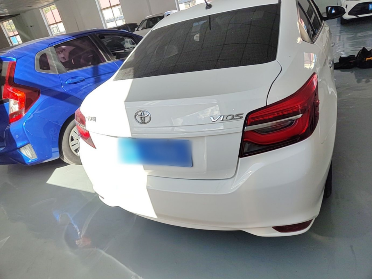 Vios 2022 1.5L 20 Anniversary Edition photo 3