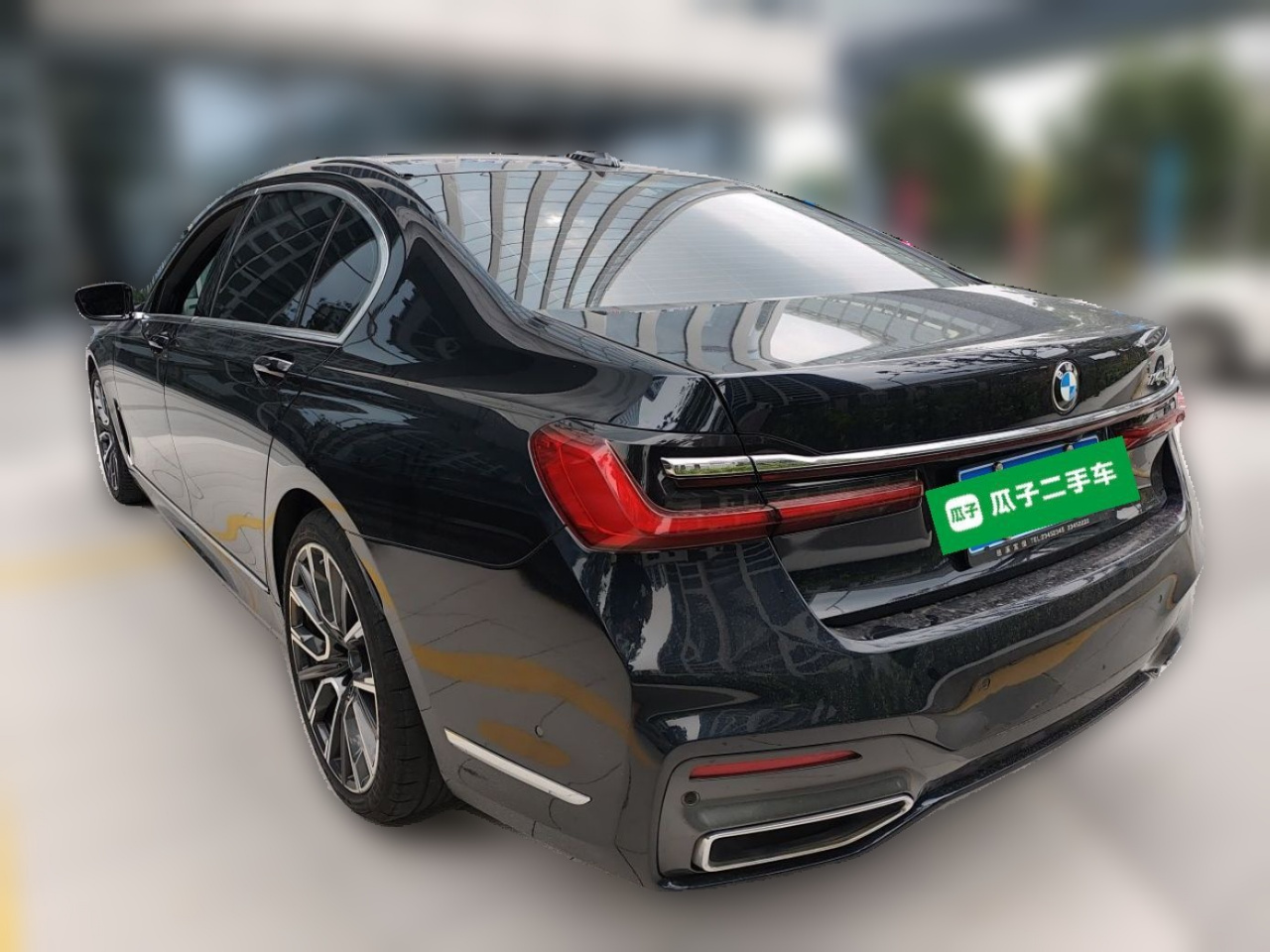 7 Series 2021 740Li Leading M Sport Package photo 4