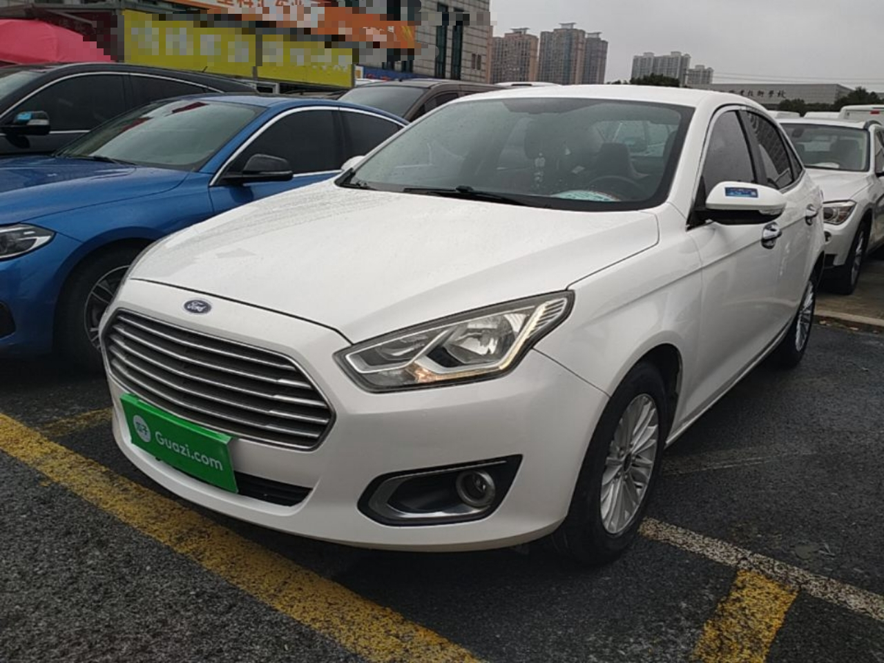 Escort 2015 1.5L AT Comfort