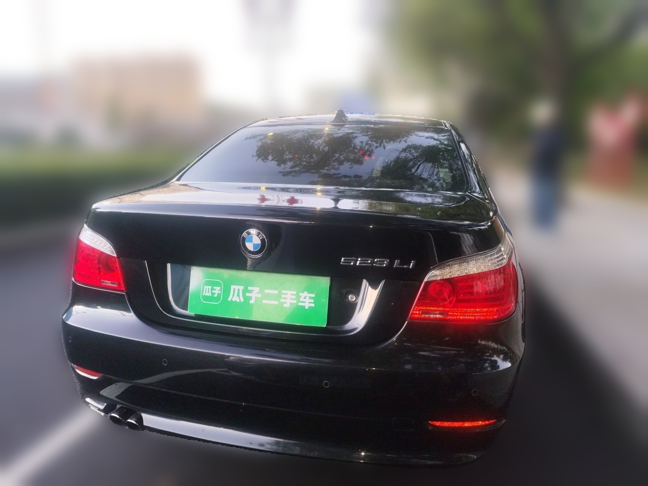 5 Series 2010 523Li Standard photo 5