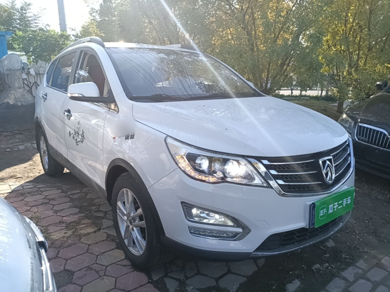 560 2016 1.8L MT Elite photo 3