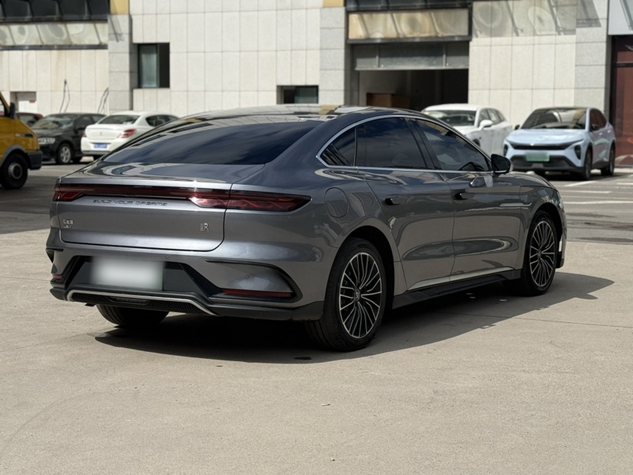 Han 2022 DM-i 121KM Premium photo 3