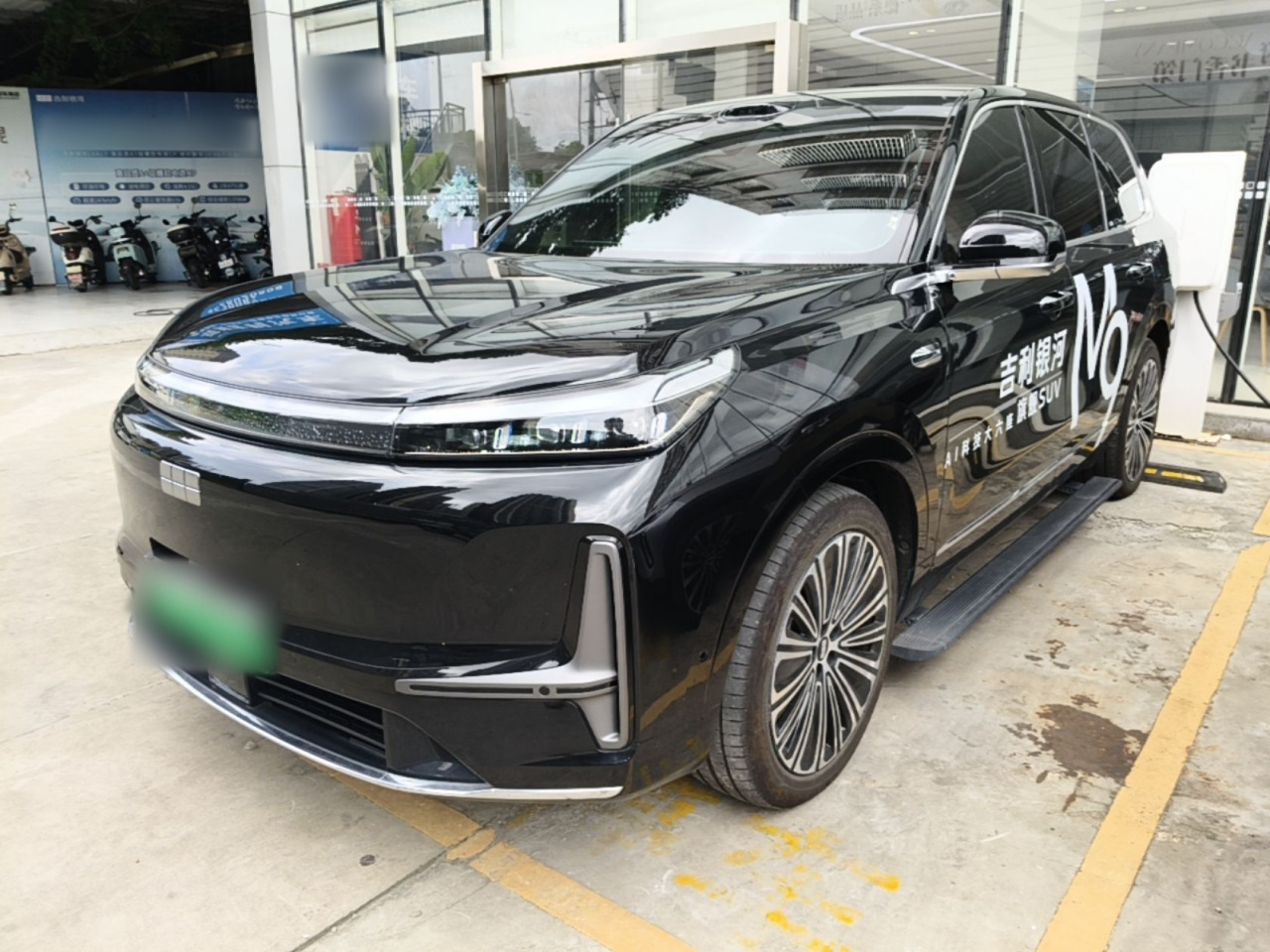 Galaxy M9 2025 210km AWD Pilot