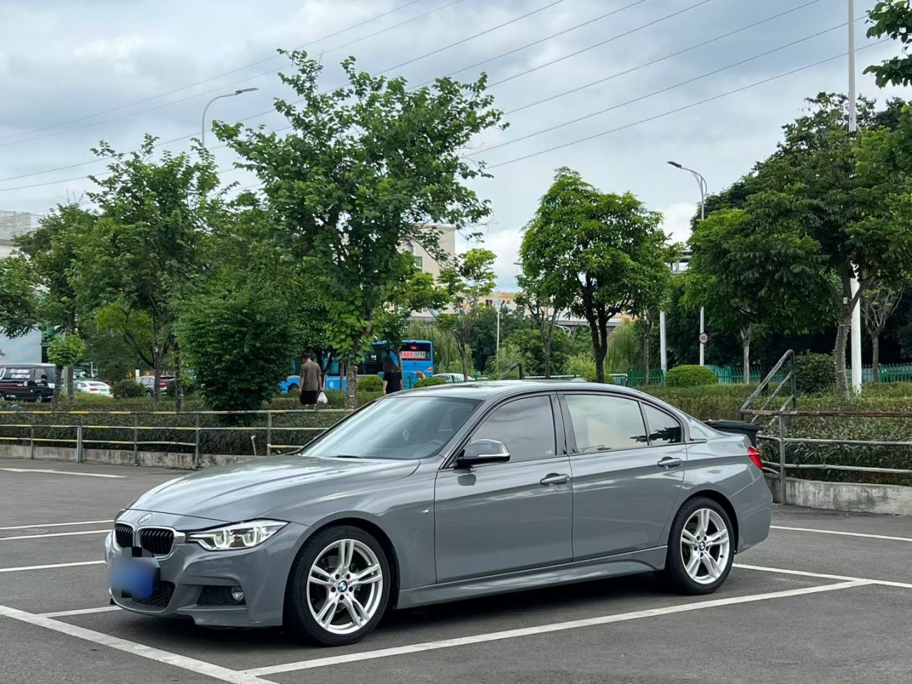 3 Series 2017 320Li M Sport photo 4