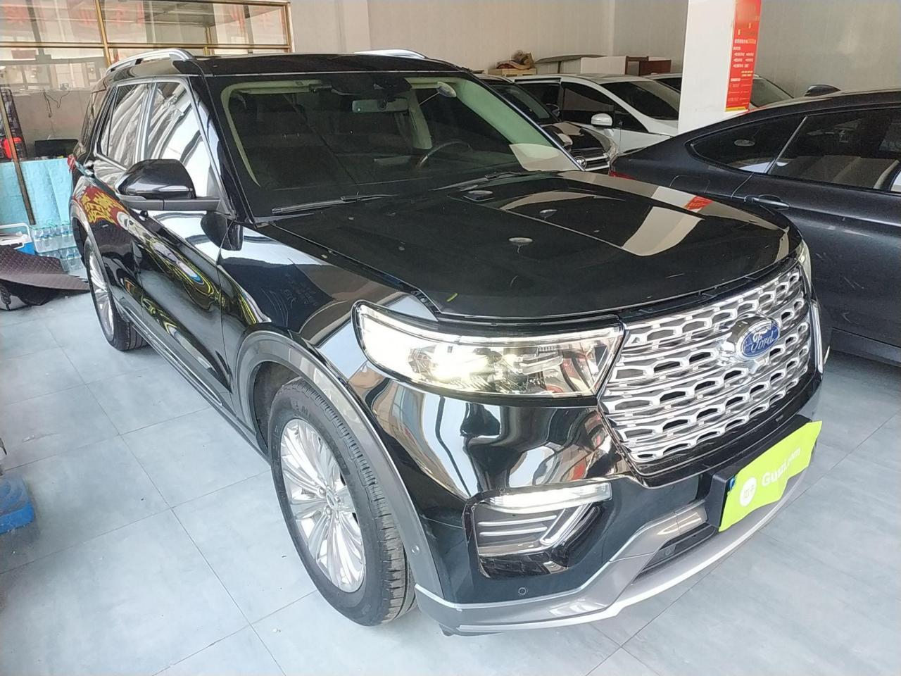 Explorer 2020 EcoBoost 285 AWD Titanium 7-Seater photo 3