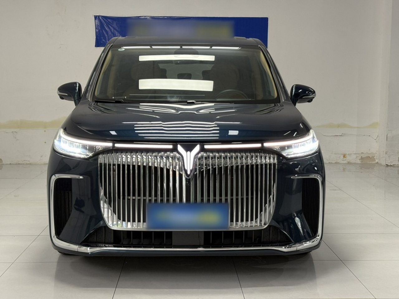 Voyah Dreamer 2025 PHEV AWD Premium photo 3