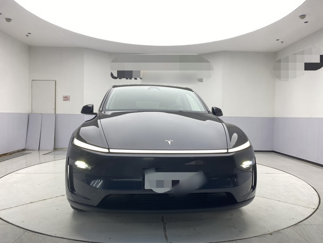 Model Y 2025 RWD Launch Edition photo 4