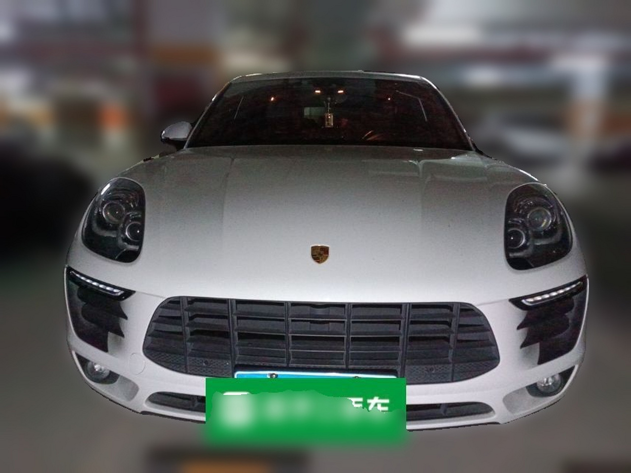 2017 Macan 2.0T photo 2