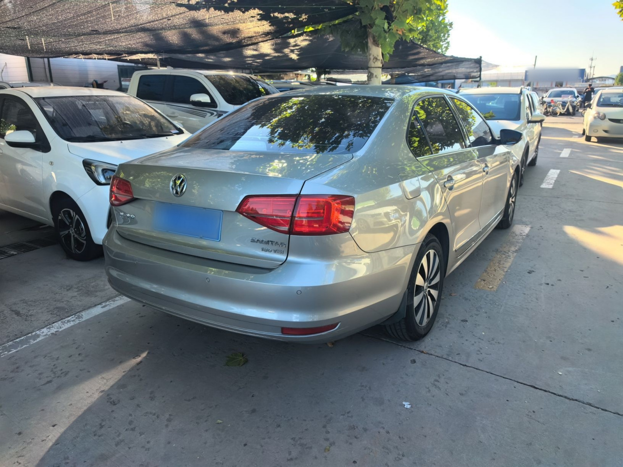 Sagitar 2018 180TSI DSG Exclusive photo 5