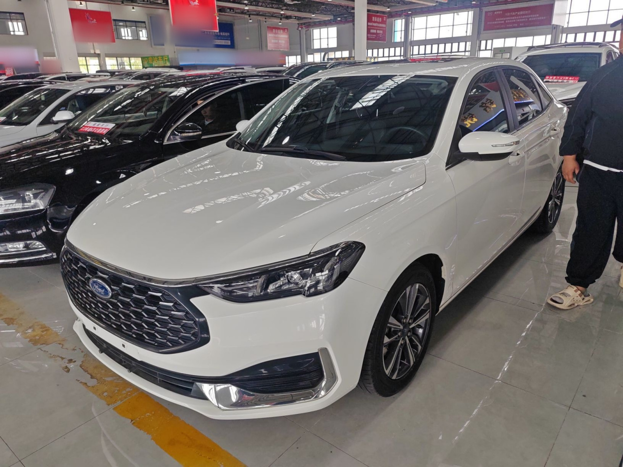 Escort 2021 1.5L AT