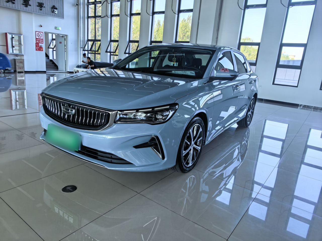 Emgrand 2023 4 Champion 1.5L CVT Premium