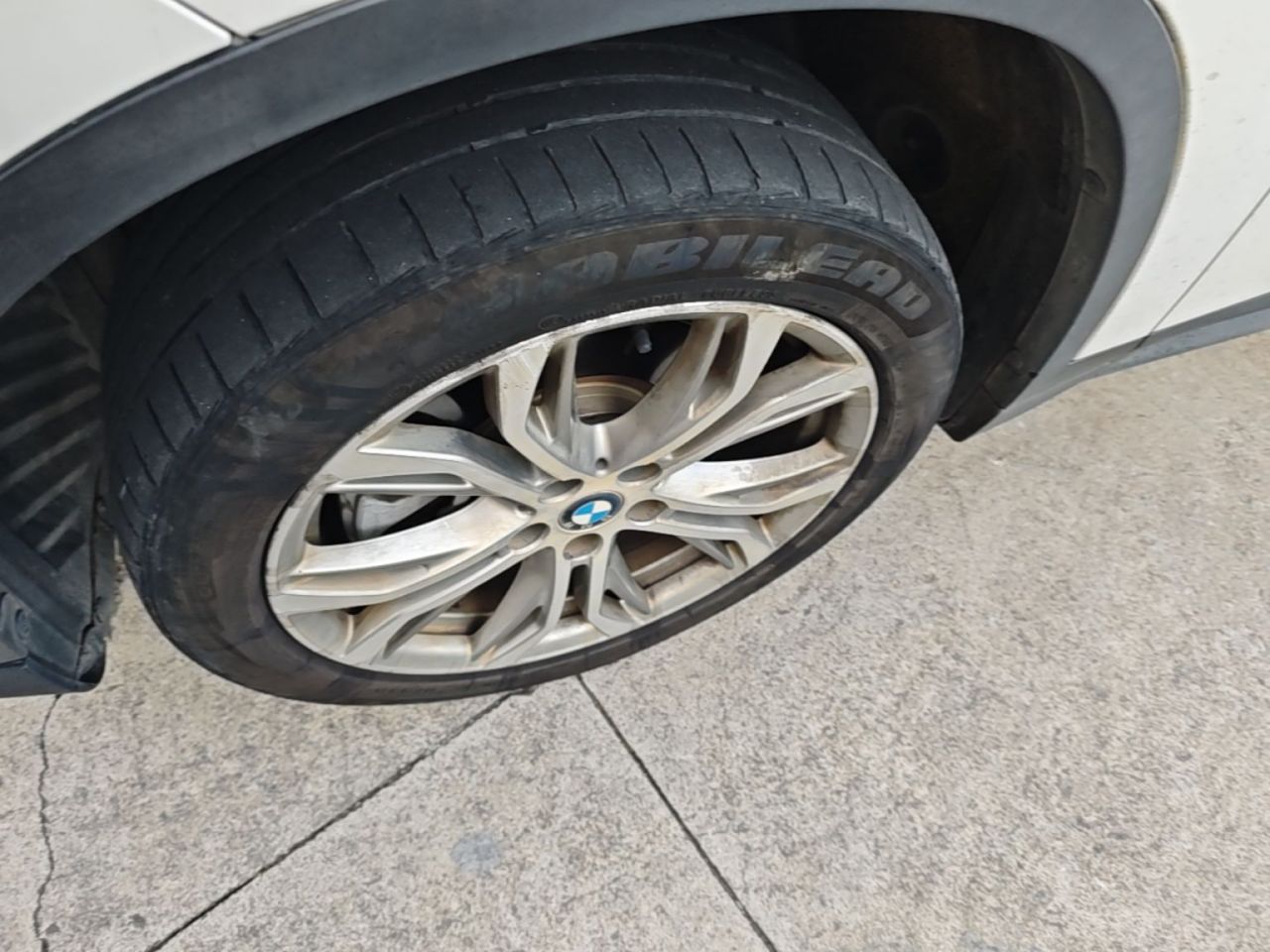 X1 2019 sDrive20Li Leading photo 2