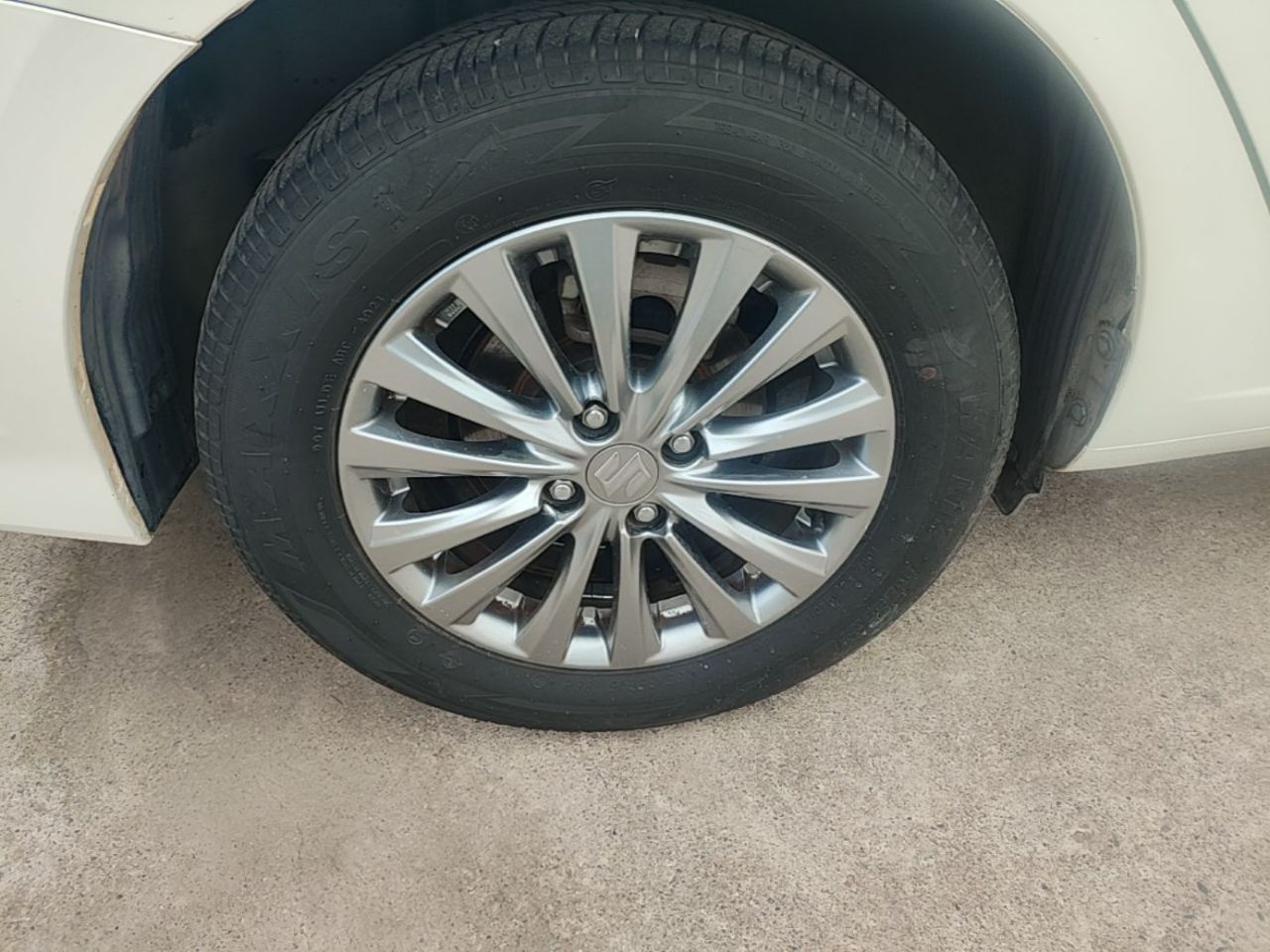 2015 1.6L MT photo 3