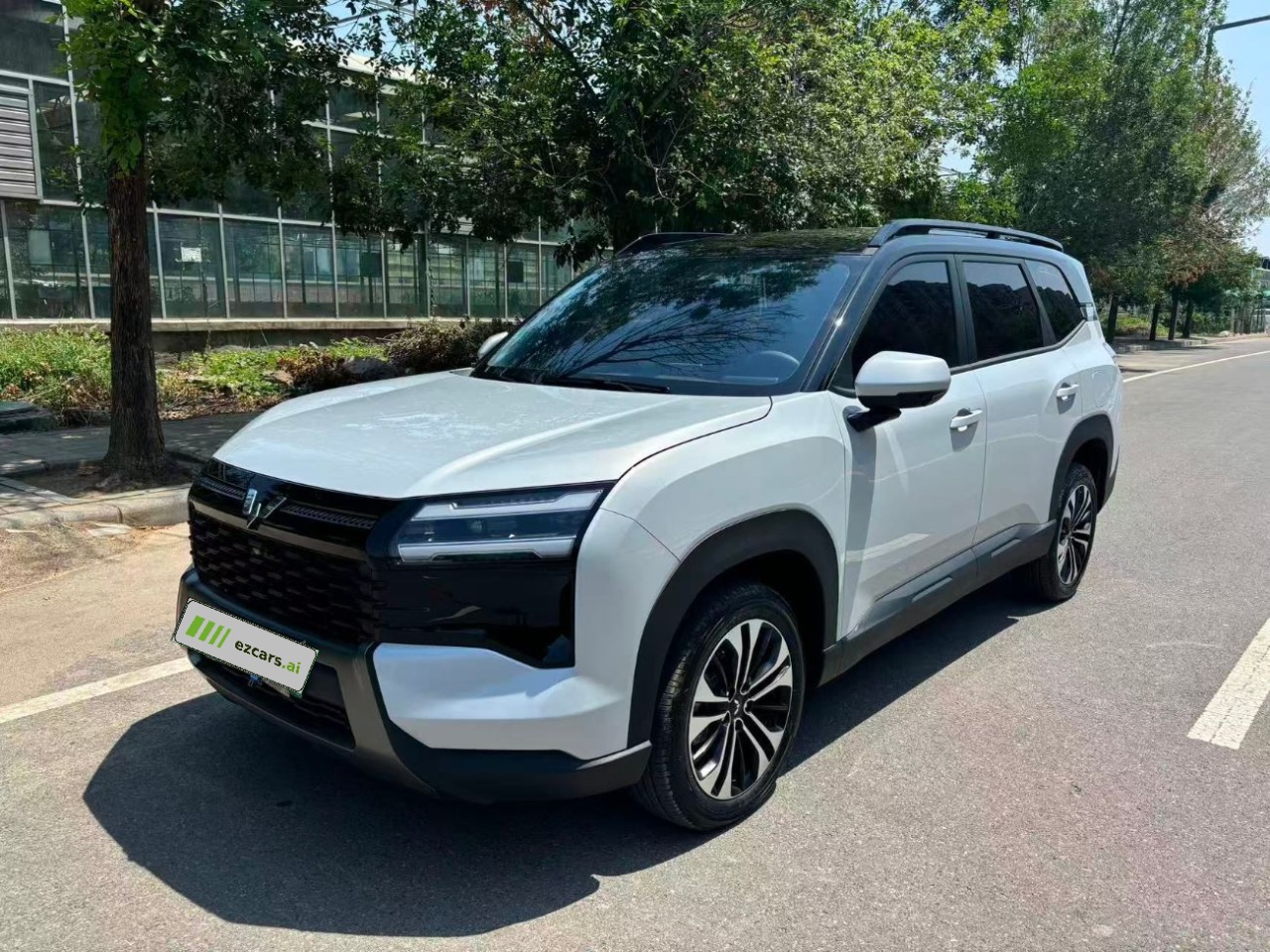 560 EV 2026 125km Luxury