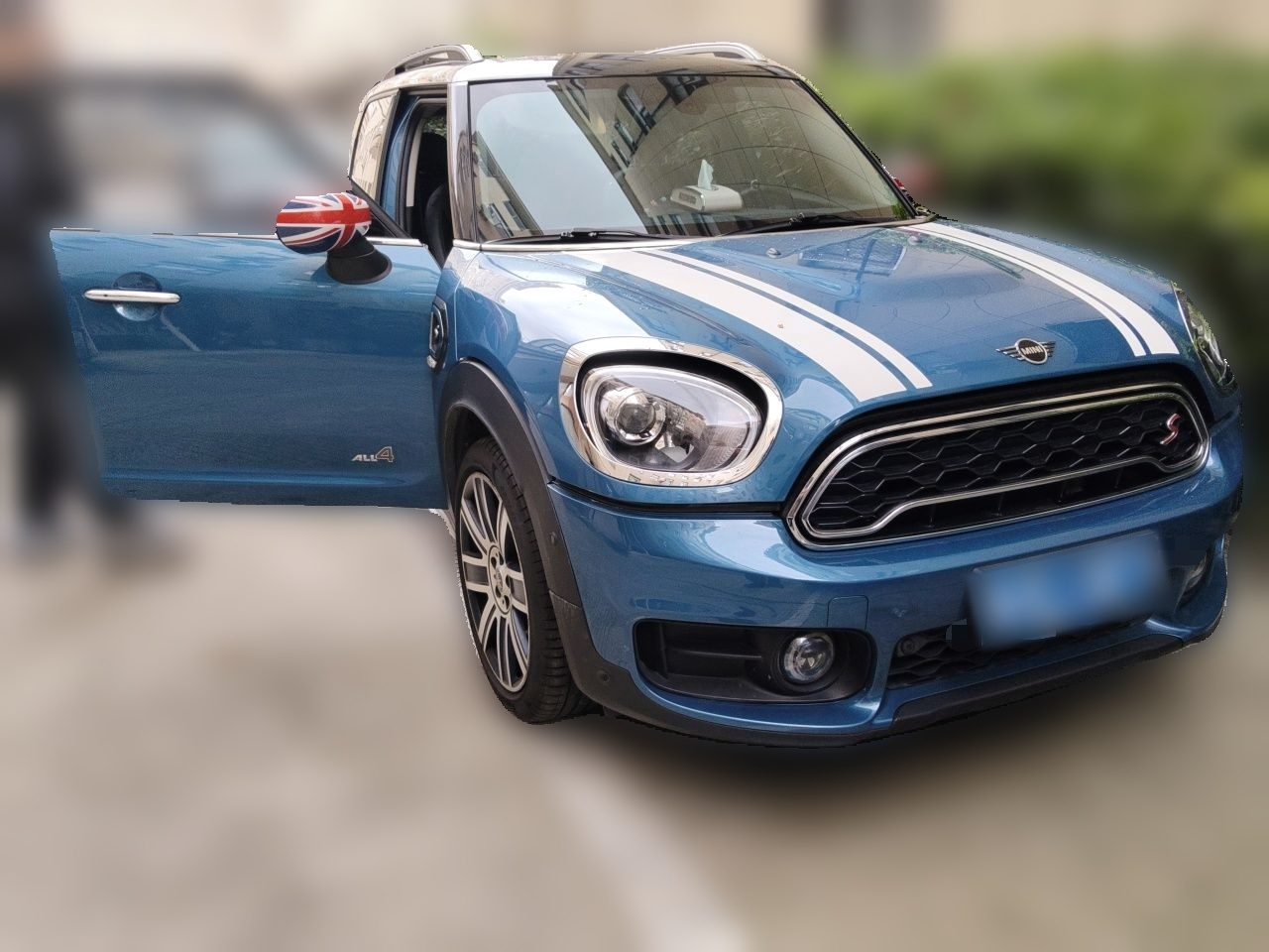 2019 2.0T COOPER S ALL4 photo 3
