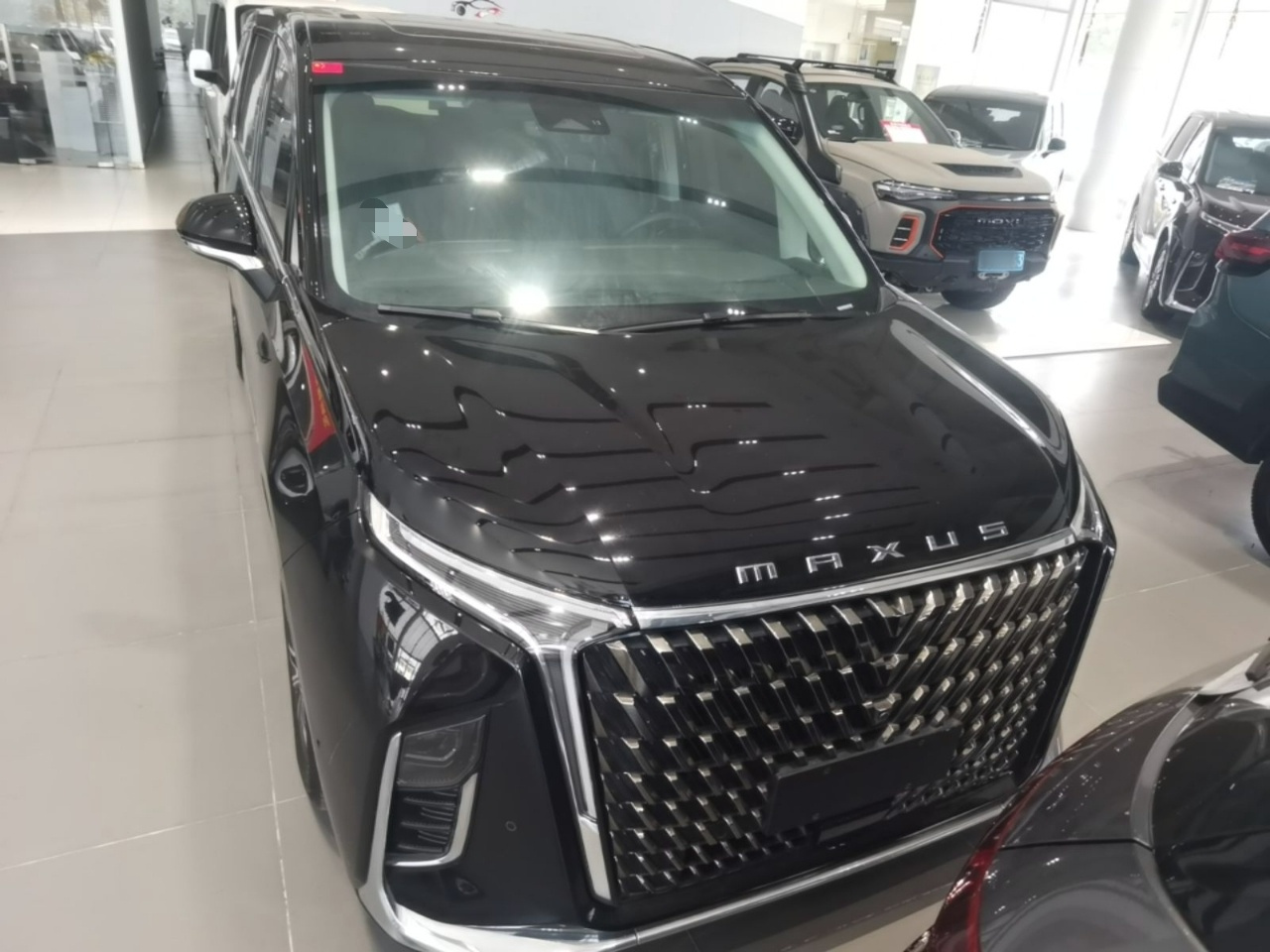 MAXUS G90 2022 2.0T 7-Seater photo 2