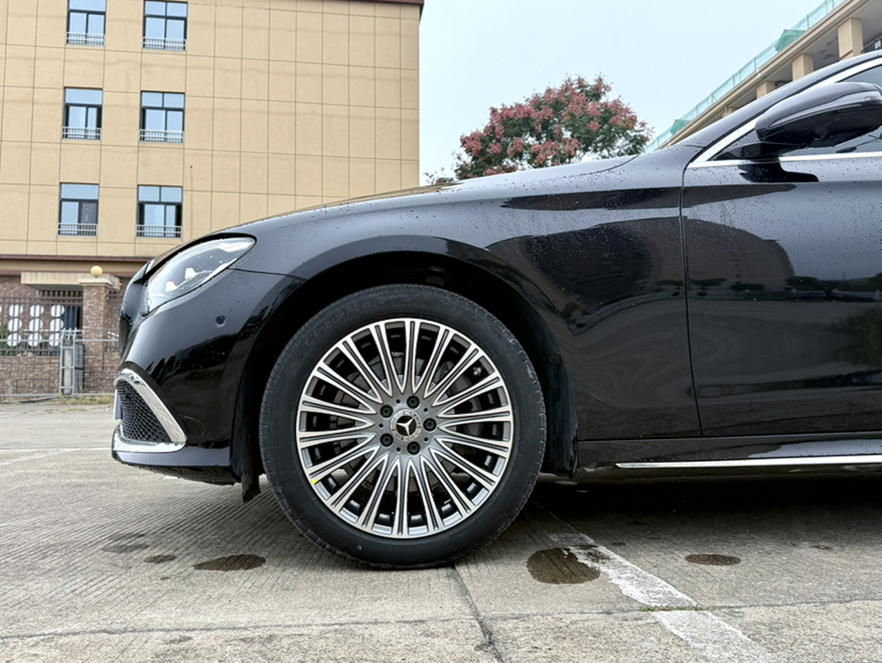 E-Class 2022 Facelift E 300 L Sport Luxury photo 3