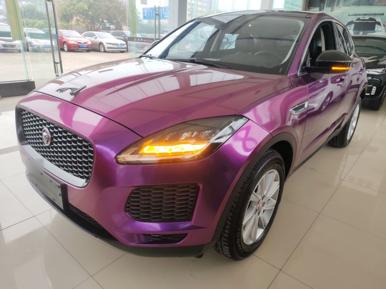 E-PACE 2018 P200 China V