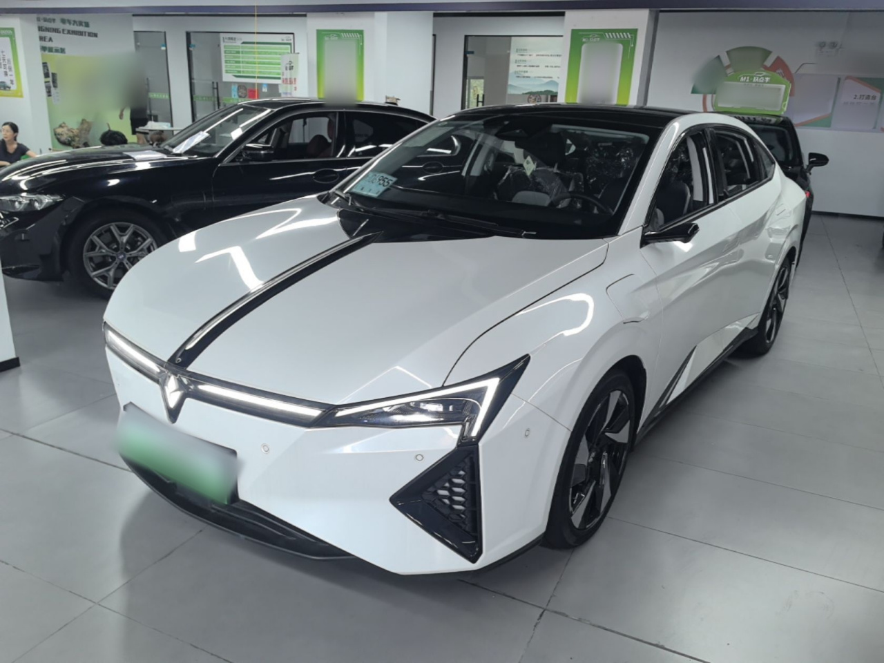L 2025 +