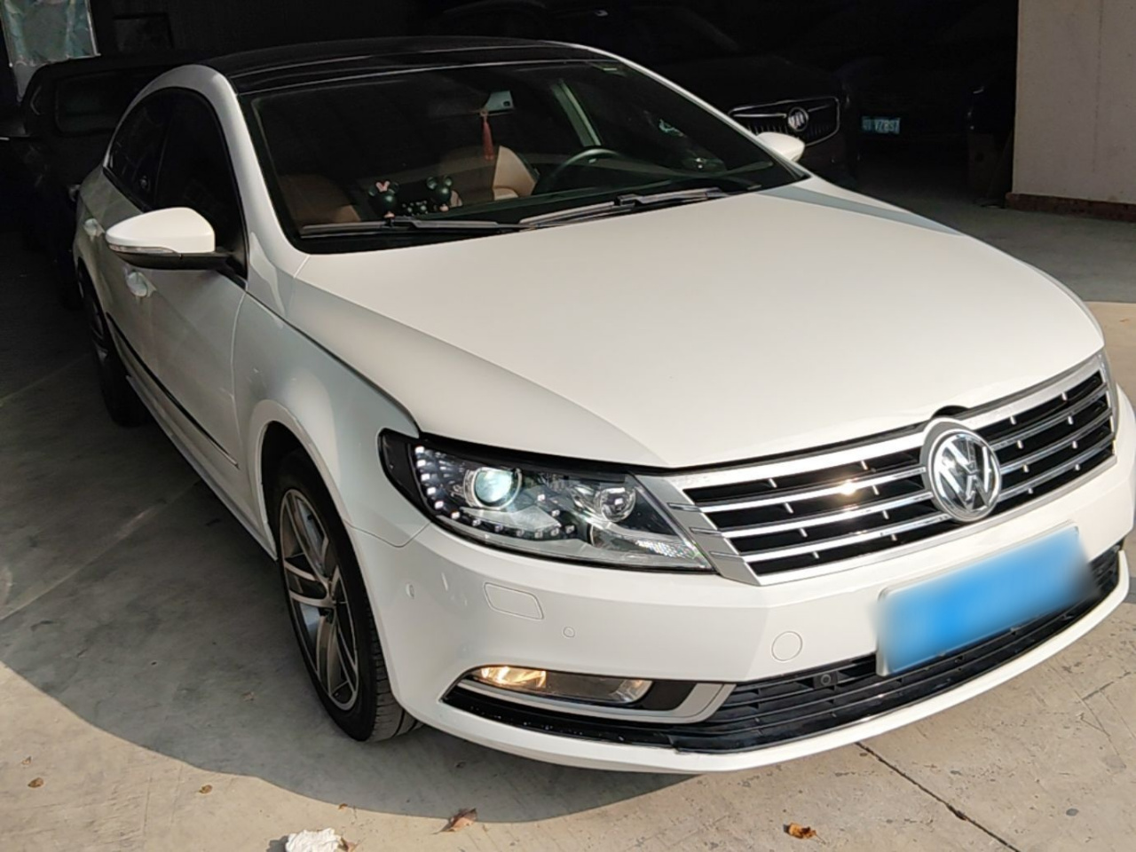 FAW-Volkswagen CC 2015 1.8TSI Luxury photo 3