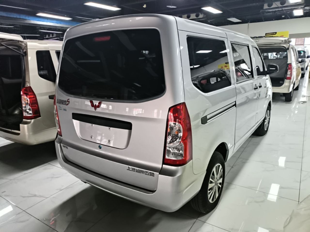 Wuling Rongguang S 2023 1.5L 5/7-Seater photo 4