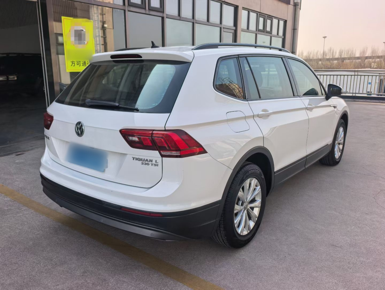 Tiguan L 2017 330TSI AT RWD photo 4