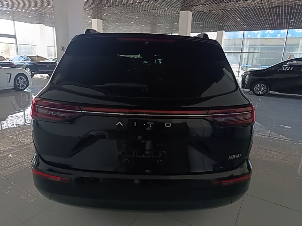 HIMA AITO M7 2024 1.5T ADAS AWD Max 6-Seater photo 5