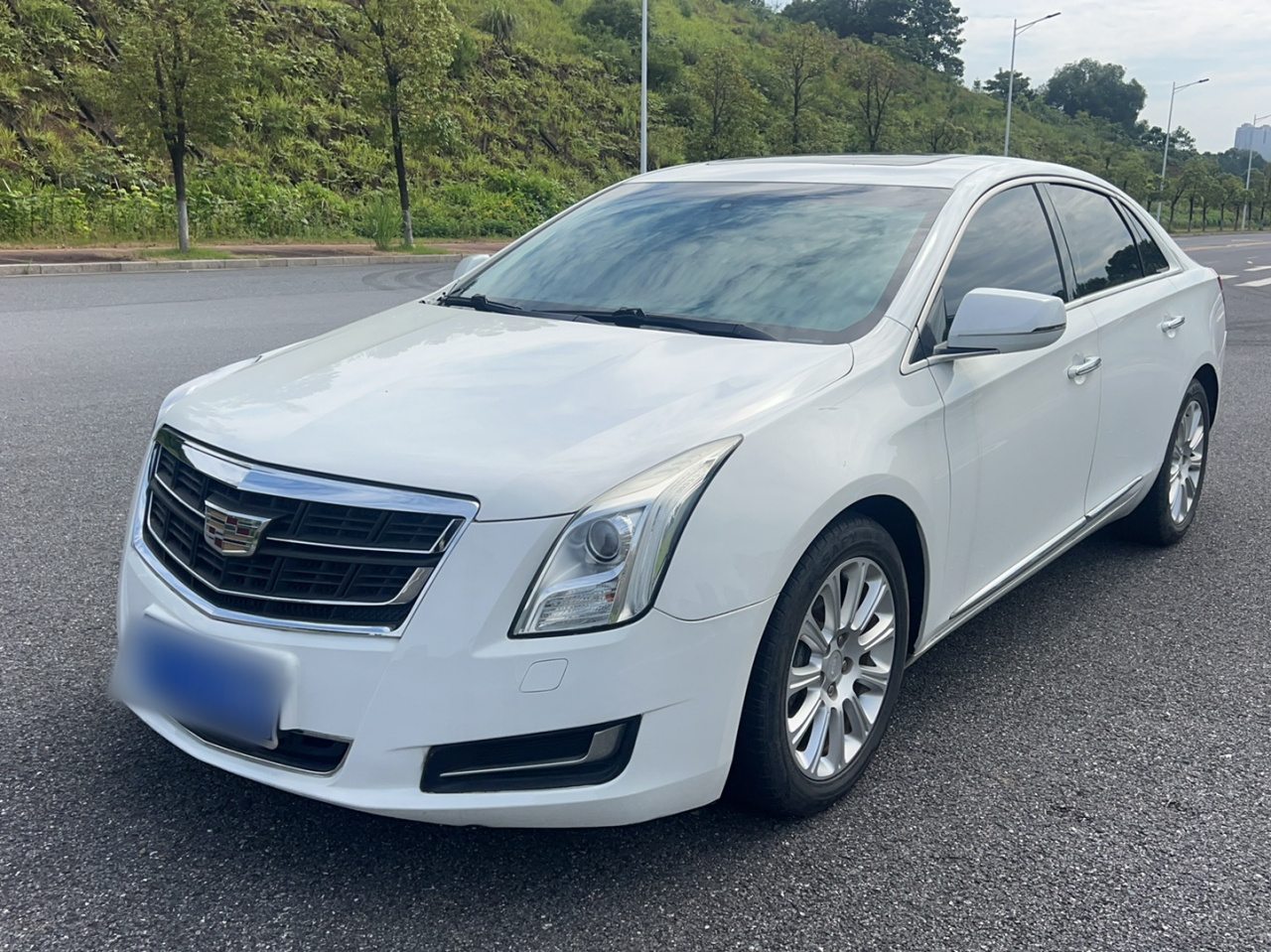 XTS 2016 28T Tech