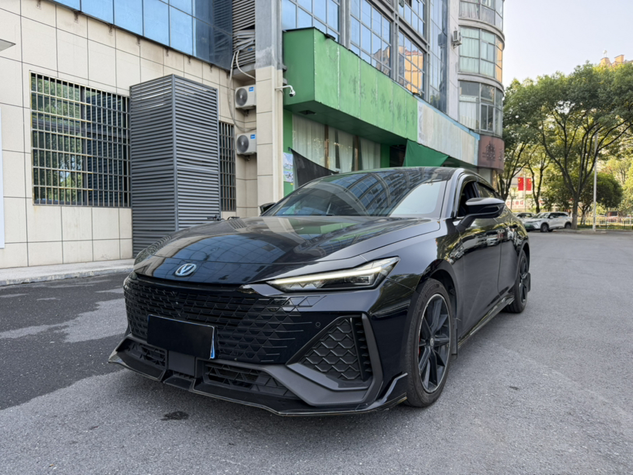 UNI-V 2022 2.0T